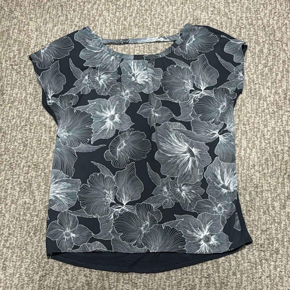 Loft sleeveless tunic with keyhole back